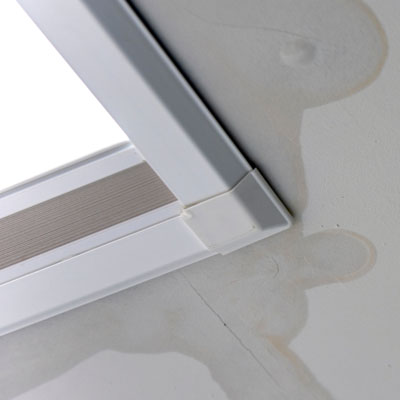 Why Skylights and Roof Windows Often Leak - Poor drainage causing leak