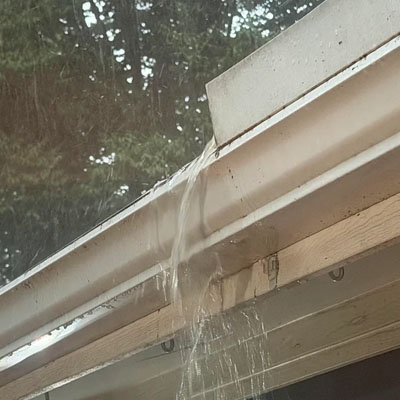 7 Signs You Need a Roof Inspection - Insufficient guttering