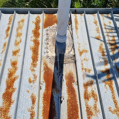 7 Signs You Need a Roof Inspection - Rust on roof